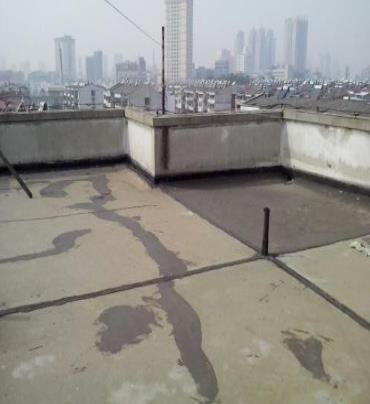 金山屯漏水维修 楼顶漏水是什么原因，楼顶漏水维修方法是什么?